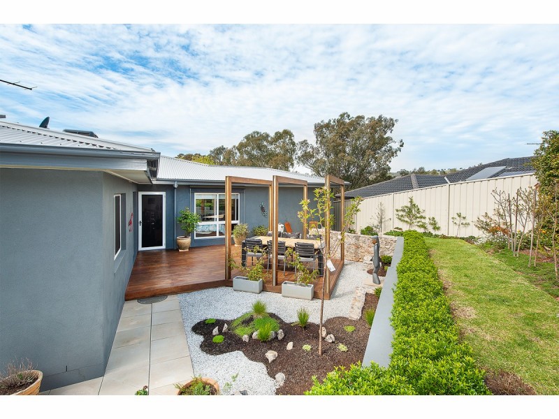 4 Cottlesloe Court, West Wodonga VIC 3690