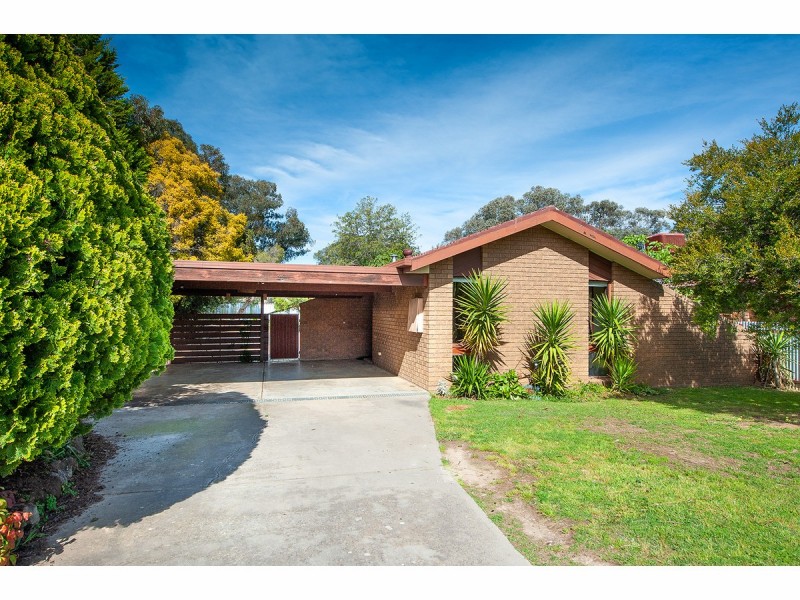 18 Buronga Drive, Springdale Heights NSW 2641