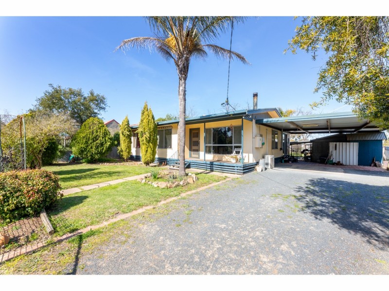 7 Hopetoun Street, Culcairn NSW 2660