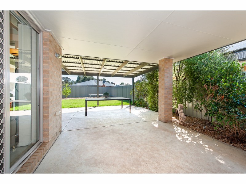 18 Harvard Place, Thurgoona NSW 2640