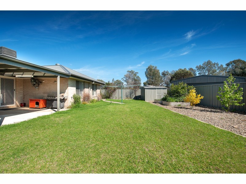 18 Harvard Place, Thurgoona NSW 2640