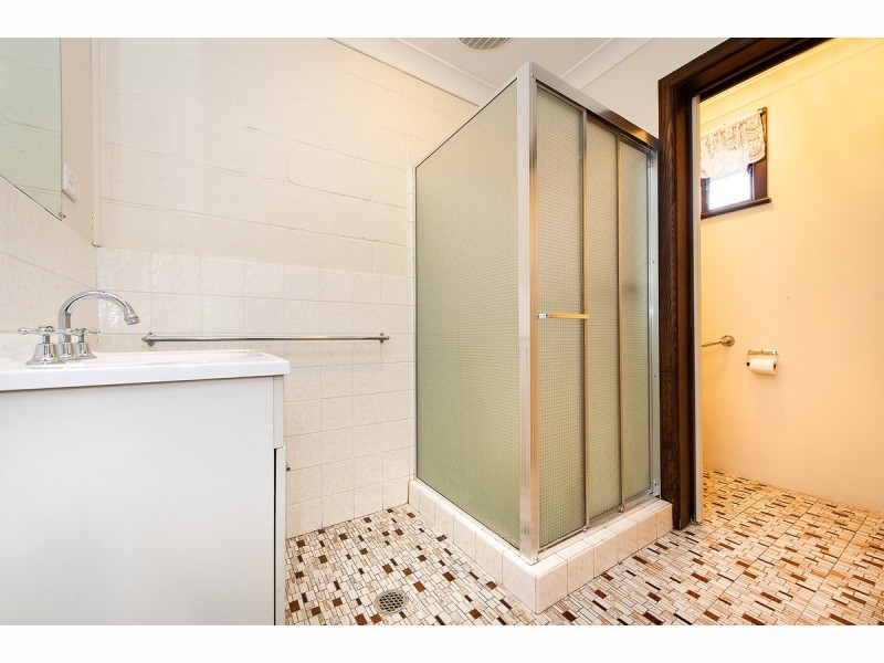 1/383 Parnall Street, Lavington NSW 2641