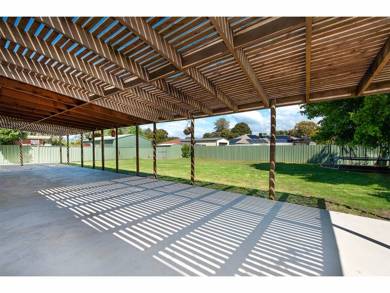 20 St Andrews Circuit, Thurgoona NSW 2640