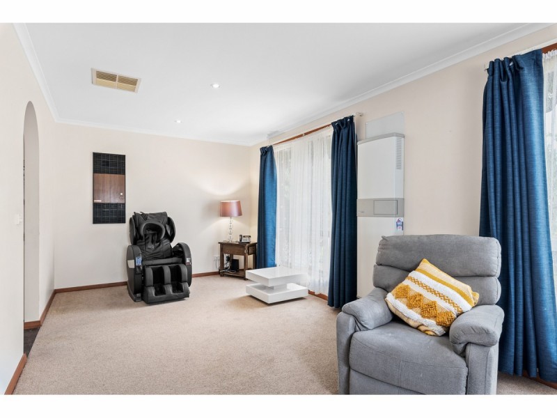 420 Schaefer Street, Lavington NSW 2641