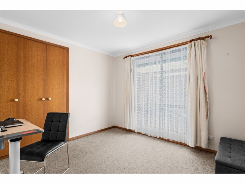 420 Schaefer Street, Lavington NSW 2641