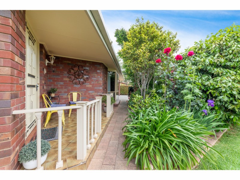 13 Worsley Place, Lavington NSW 2641