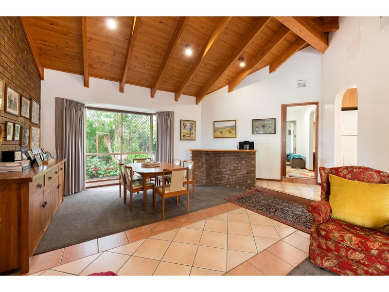 13 Worsley Place, Lavington NSW 2641