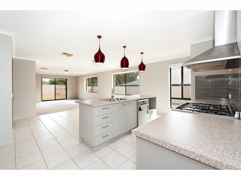 55 Lawson Circuit, Lavington NSW 2641