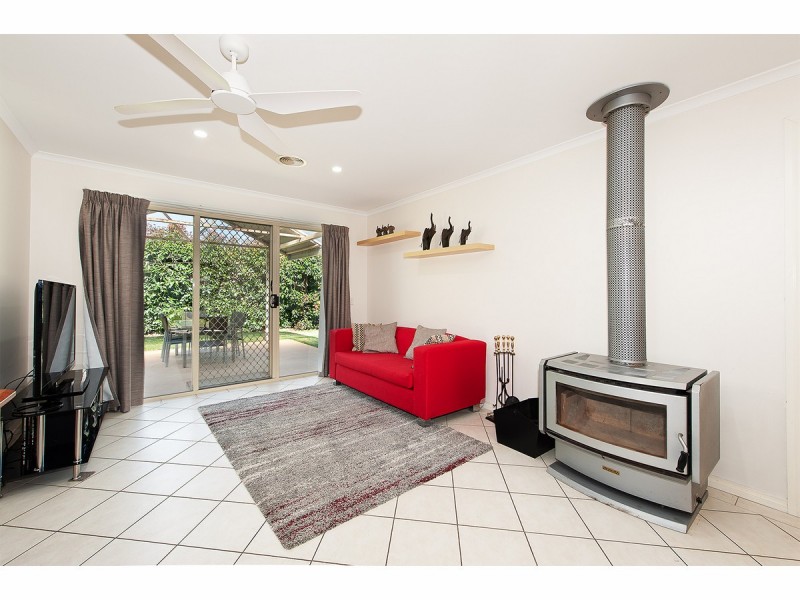 1 Manuka Court, Thurgoona NSW 2640