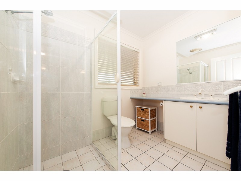 1 Manuka Court, Thurgoona NSW 2640