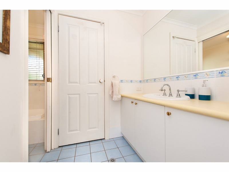 1 Manuka Court, Thurgoona NSW 2640