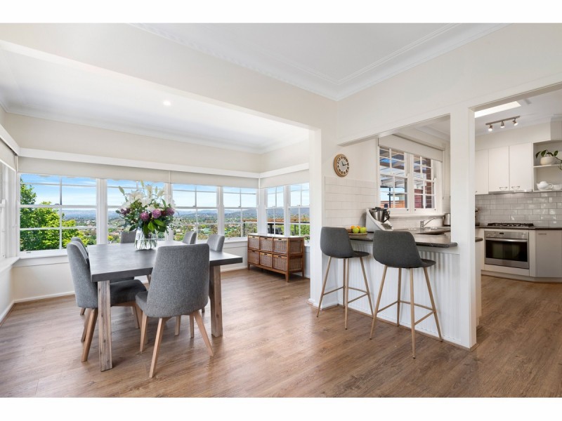 279 Highview Crescent, Lavington NSW 2641