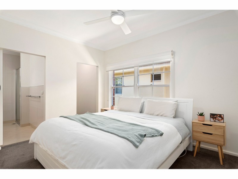 279 Highview Crescent, Lavington NSW 2641