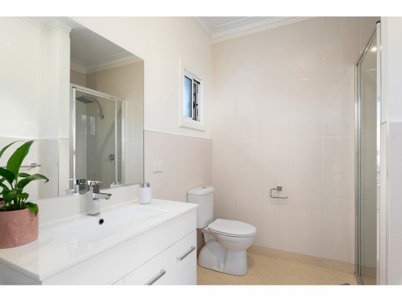 279 Highview Crescent, Lavington NSW 2641