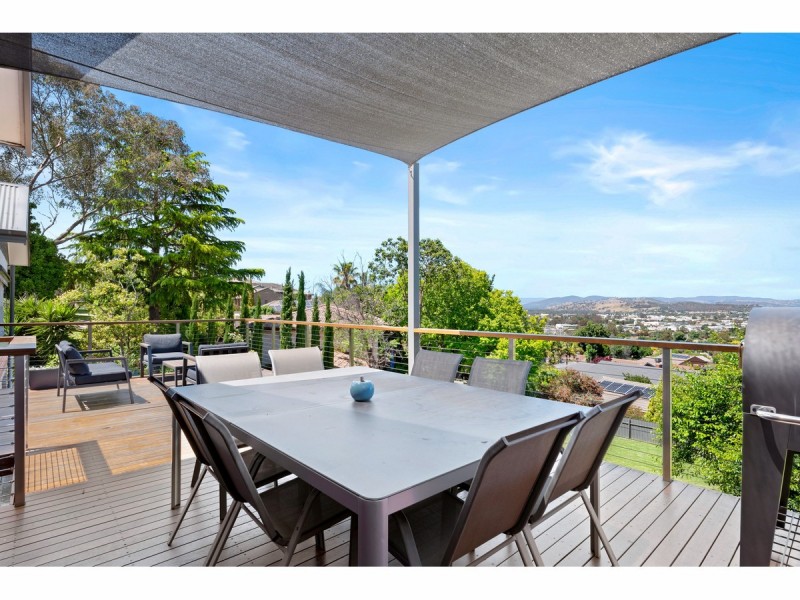 279 Highview Crescent, Lavington NSW 2641