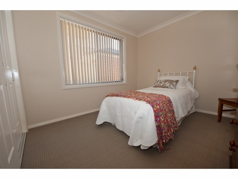 2/2 Treecreeper Street, Thurgoona NSW 2640