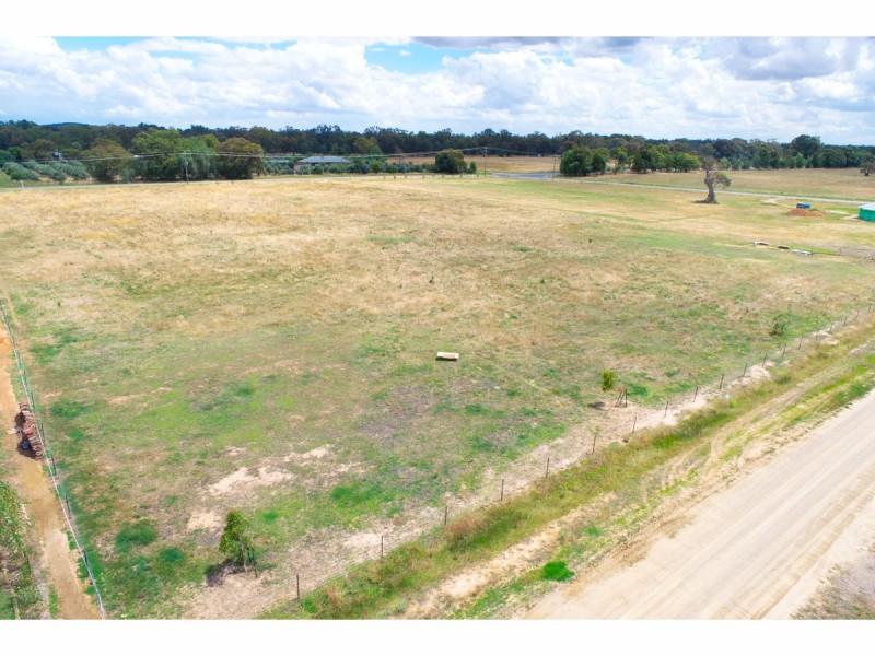 6 Sisters Lane, Howlong NSW 2643