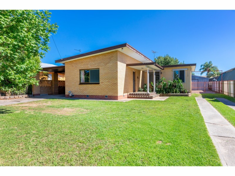 452 Bell Street, Lavington NSW 2641