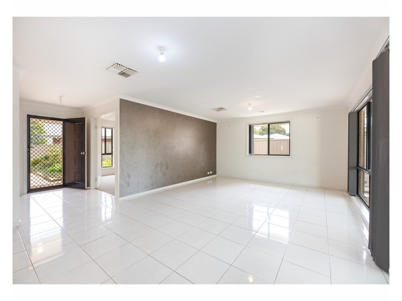 39 Chafia Place, Springdale Heights NSW 2641