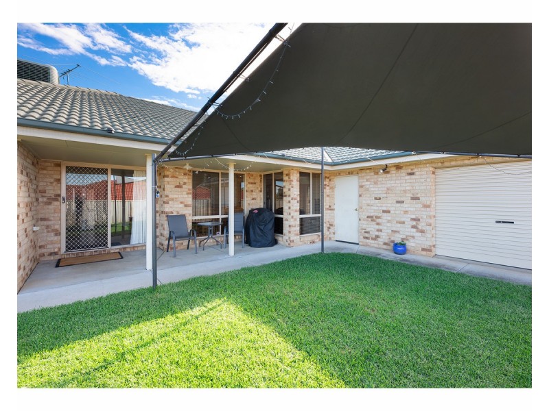 60 Mountain View Drive, Lavington NSW 2641