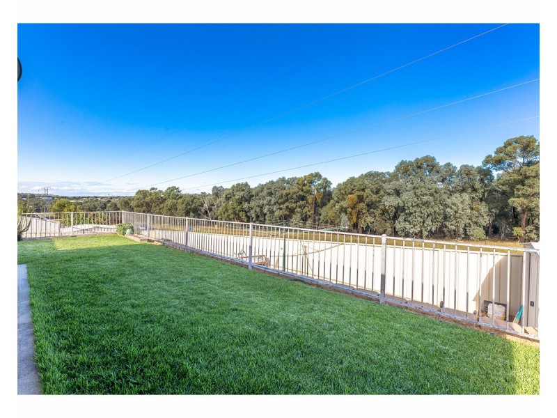 60 Mountain View Drive, Lavington NSW 2641