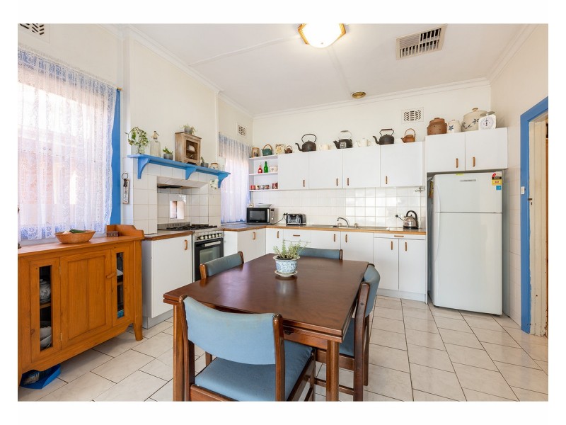 369 Macauley Street, South Albury NSW 2640