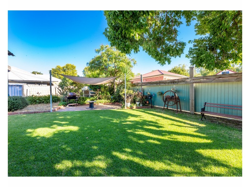 369 Macauley Street, South Albury NSW 2640