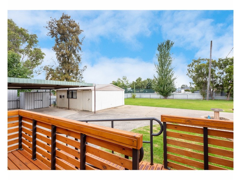 282 Clarence Street, Lavington NSW 2641