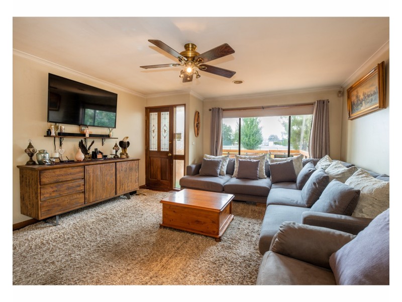282 Clarence Street, Lavington NSW 2641