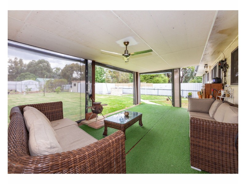 282 Clarence Street, Lavington NSW 2641