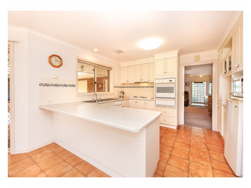 3 Owen Court, Lavington NSW 2641