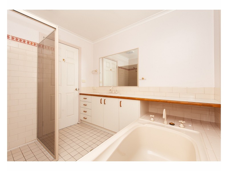 3 Owen Court, Lavington NSW 2641