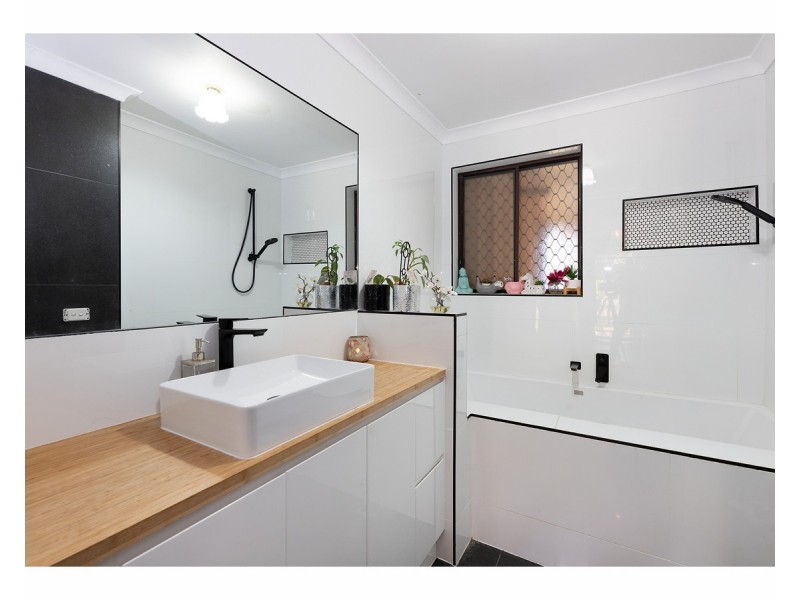 29 Buronga Drive, Springdale Heights NSW 2641