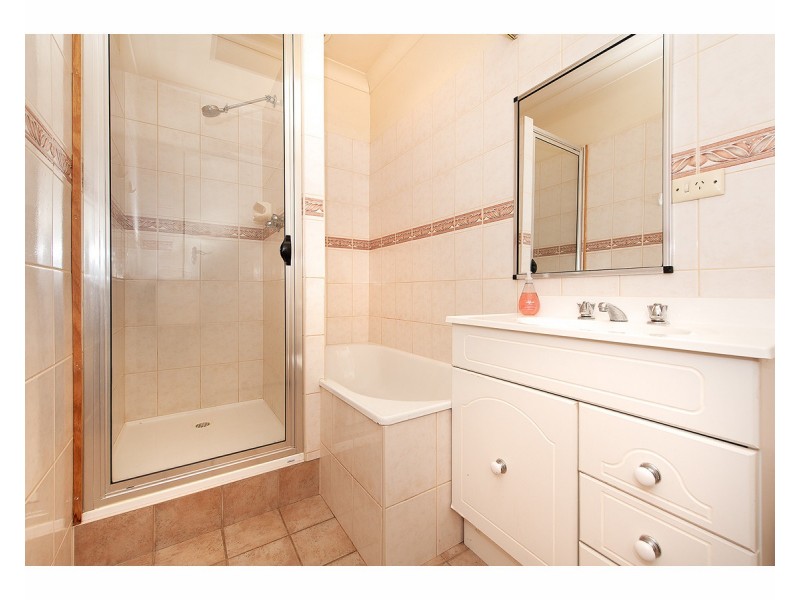 269 Highview Crescent, Lavington NSW 2641