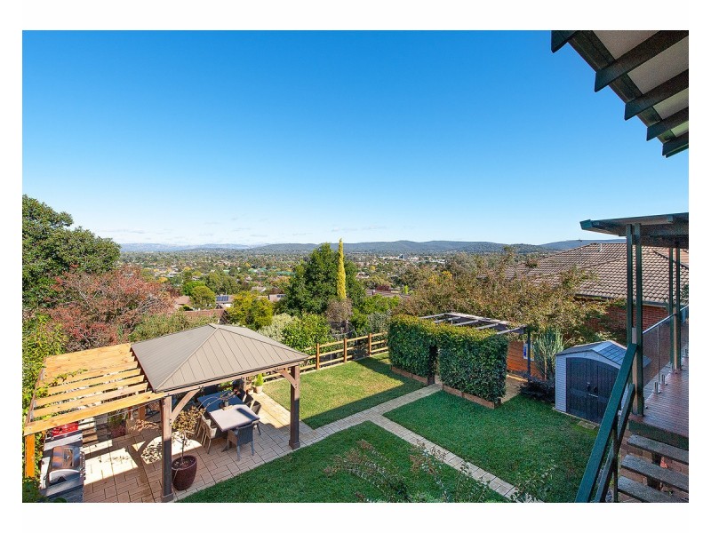269 Highview Crescent, Lavington NSW 2641