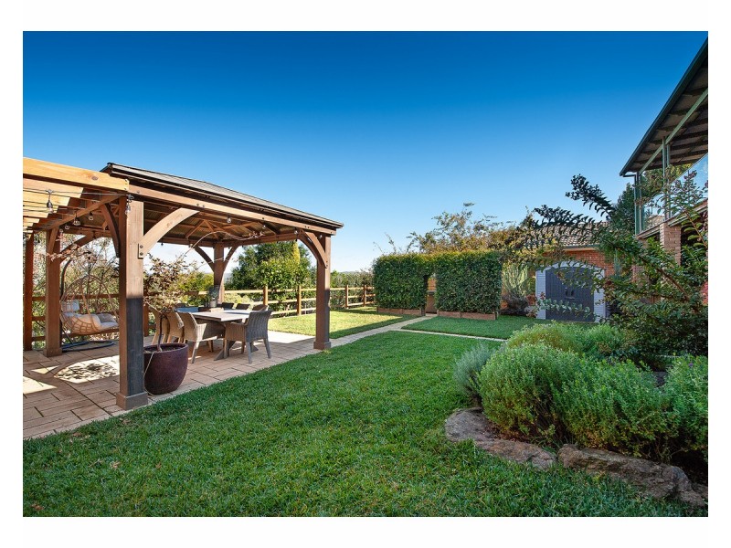 269 Highview Crescent, Lavington NSW 2641