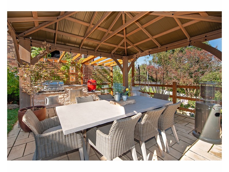 269 Highview Crescent, Lavington NSW 2641