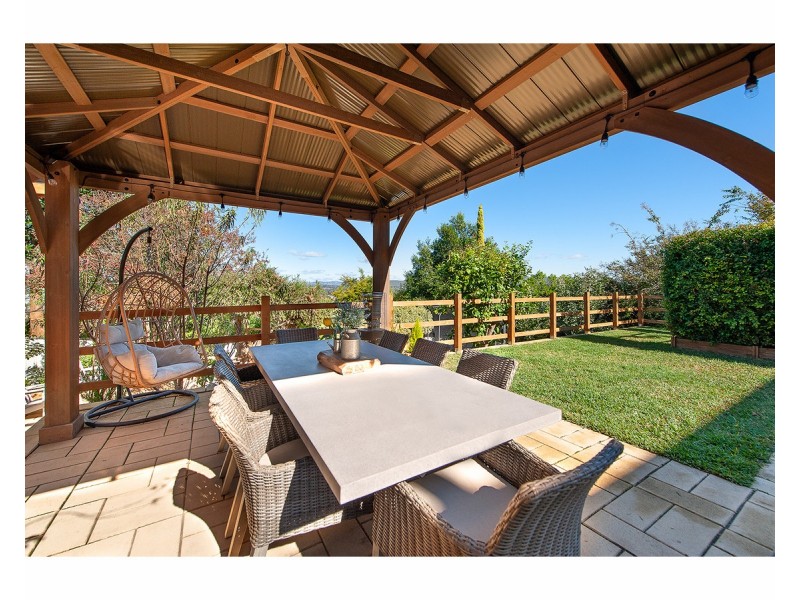 269 Highview Crescent, Lavington NSW 2641