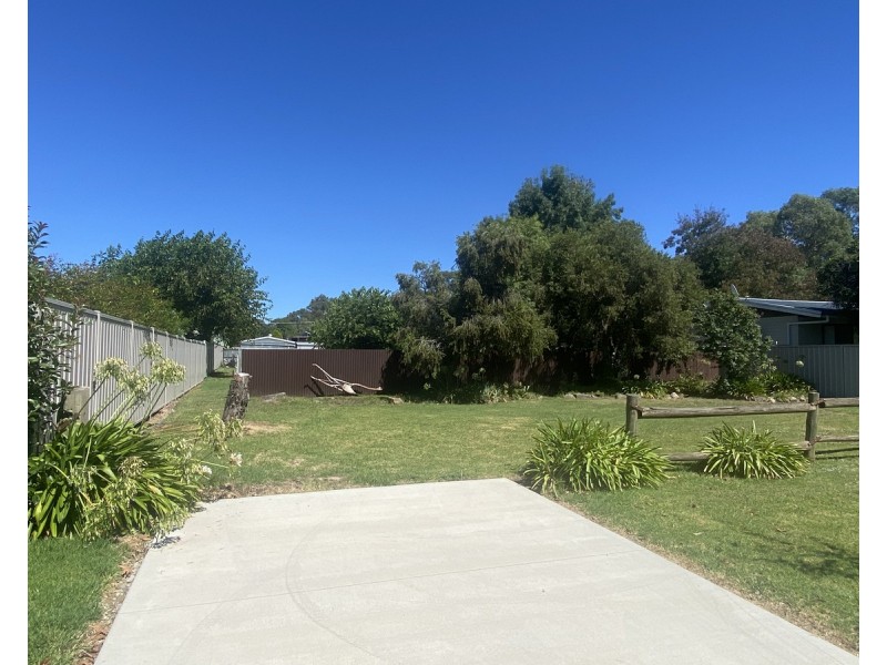 76 Urana Street, Jindera NSW 2642