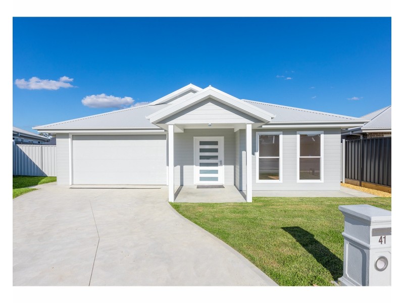 41 Barossa Way, Thurgoona NSW 2640