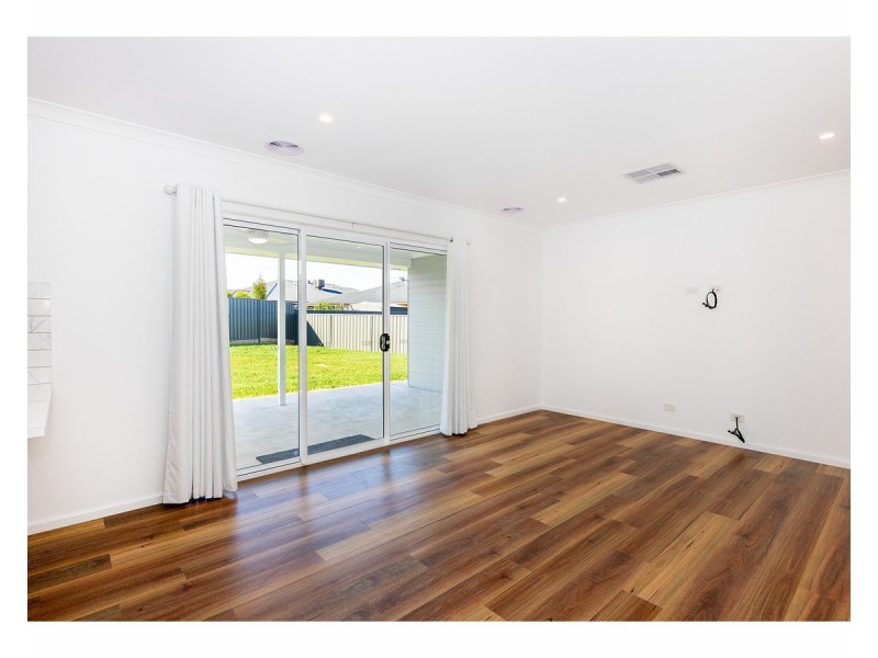 41 Barossa Way, Thurgoona NSW 2640