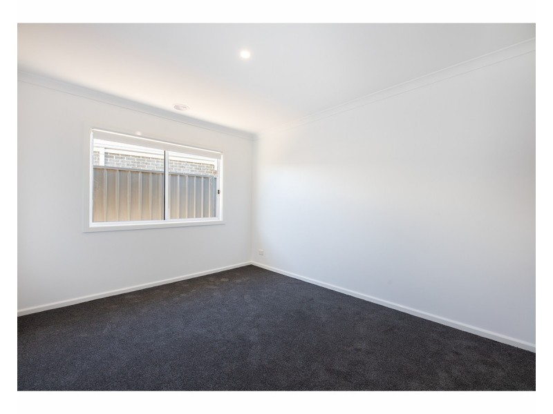 41 Barossa Way, Thurgoona NSW 2640