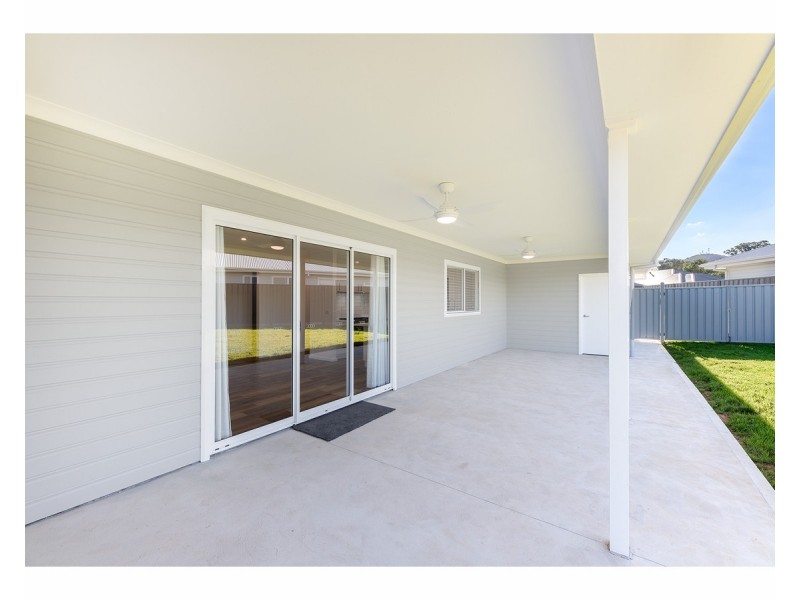 41 Barossa Way, Thurgoona NSW 2640