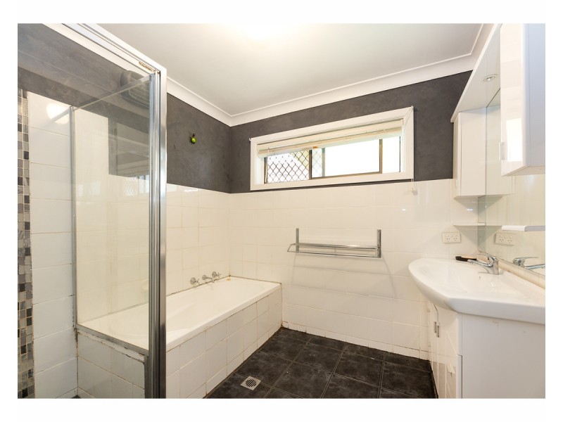398 Lucinda Court, Lavington NSW 2641