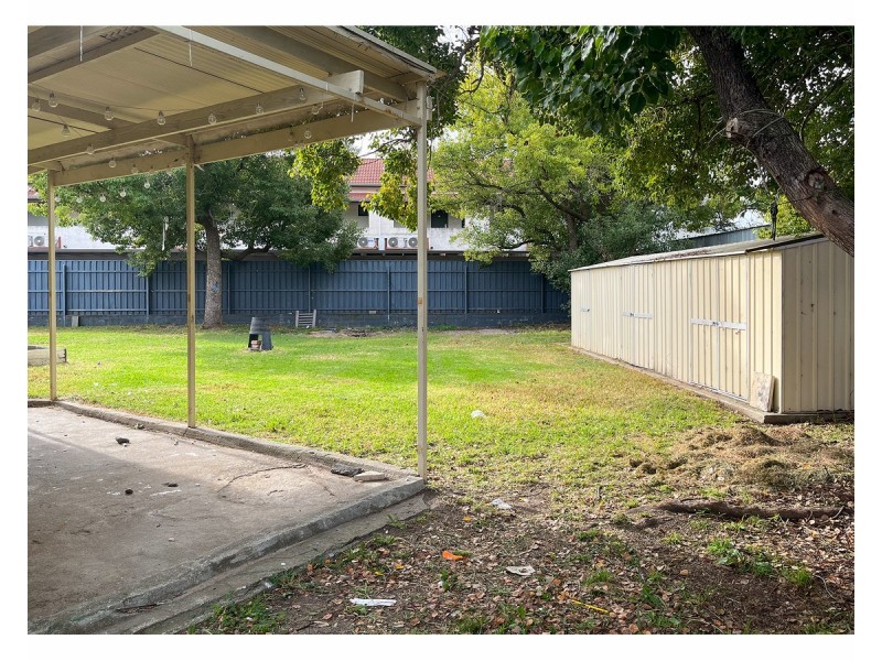 398 Lucinda Court, Lavington NSW 2641