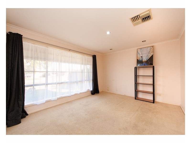 422 Tumgarra Place, Lavington NSW 2641