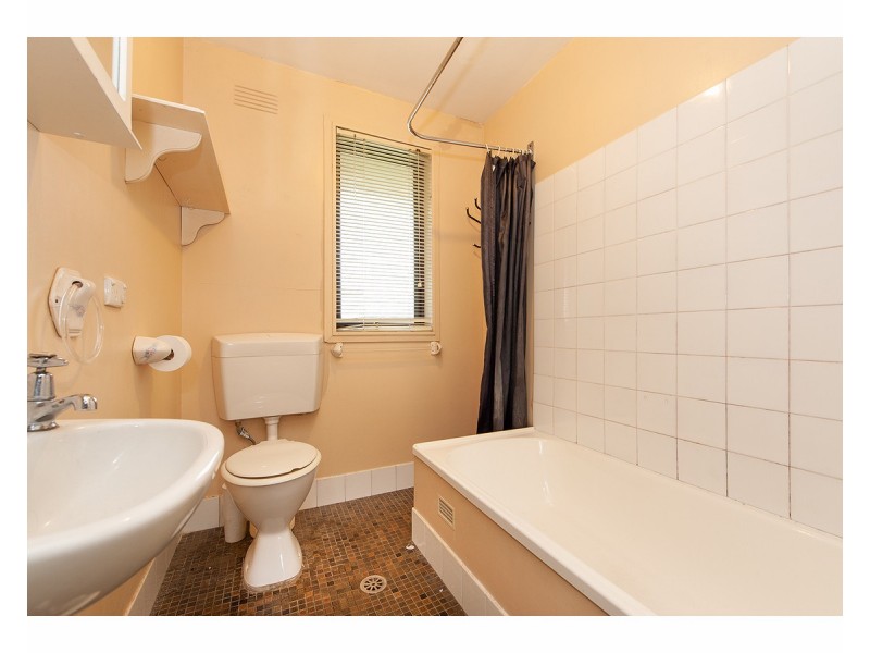 299 Balston Street, Lavington NSW 2641