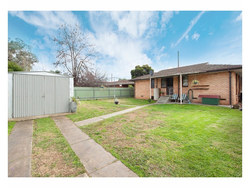 299 Balston Street, Lavington NSW 2641