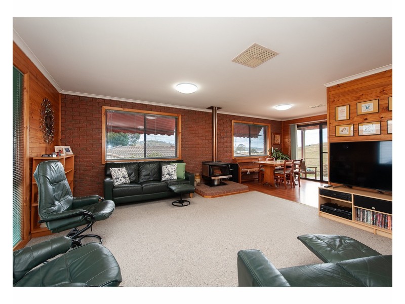 23 Hillcrest Avenue, Bellbridge VIC 3691