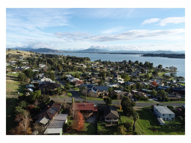 23 Hillcrest Avenue, Bellbridge VIC 3691